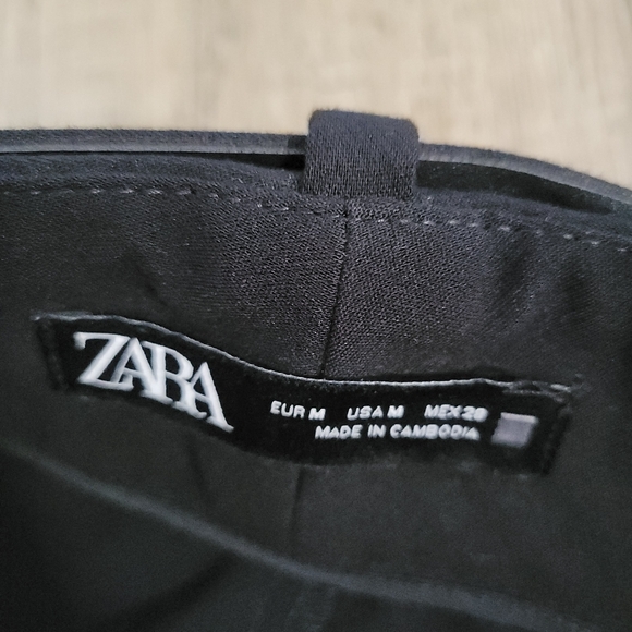 Zara Black High-Waisted Trousers with Belt - Picture 4 of 7
